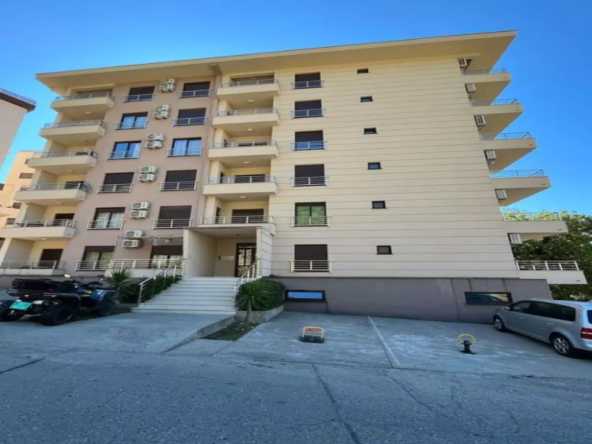 Wohnung, 2 Schlafzimmer, 70m2 in Becici